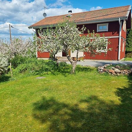 Saellinge House - Cozy Villa With Fireplace And Garden Close To Ουψάλα Εξωτερικό φωτογραφία