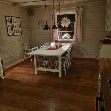 Saellinge House - Cozy Villa With Fireplace And Garden Close To Ουψάλα Εξωτερικό φωτογραφία