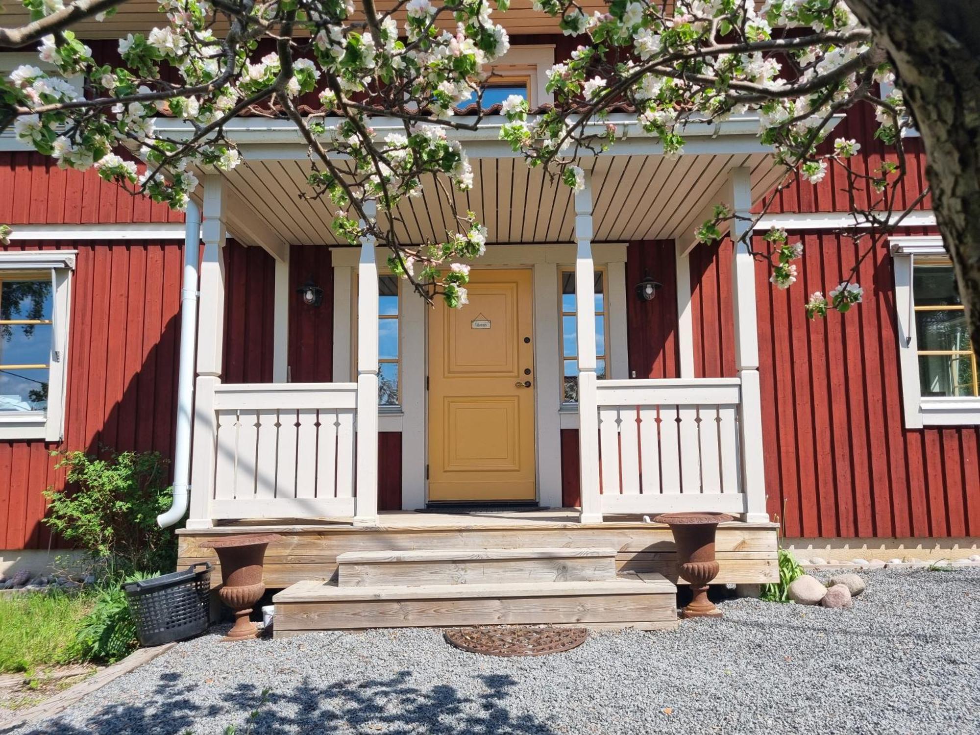 Saellinge House - Cozy Villa With Fireplace And Garden Close To Ουψάλα Εξωτερικό φωτογραφία