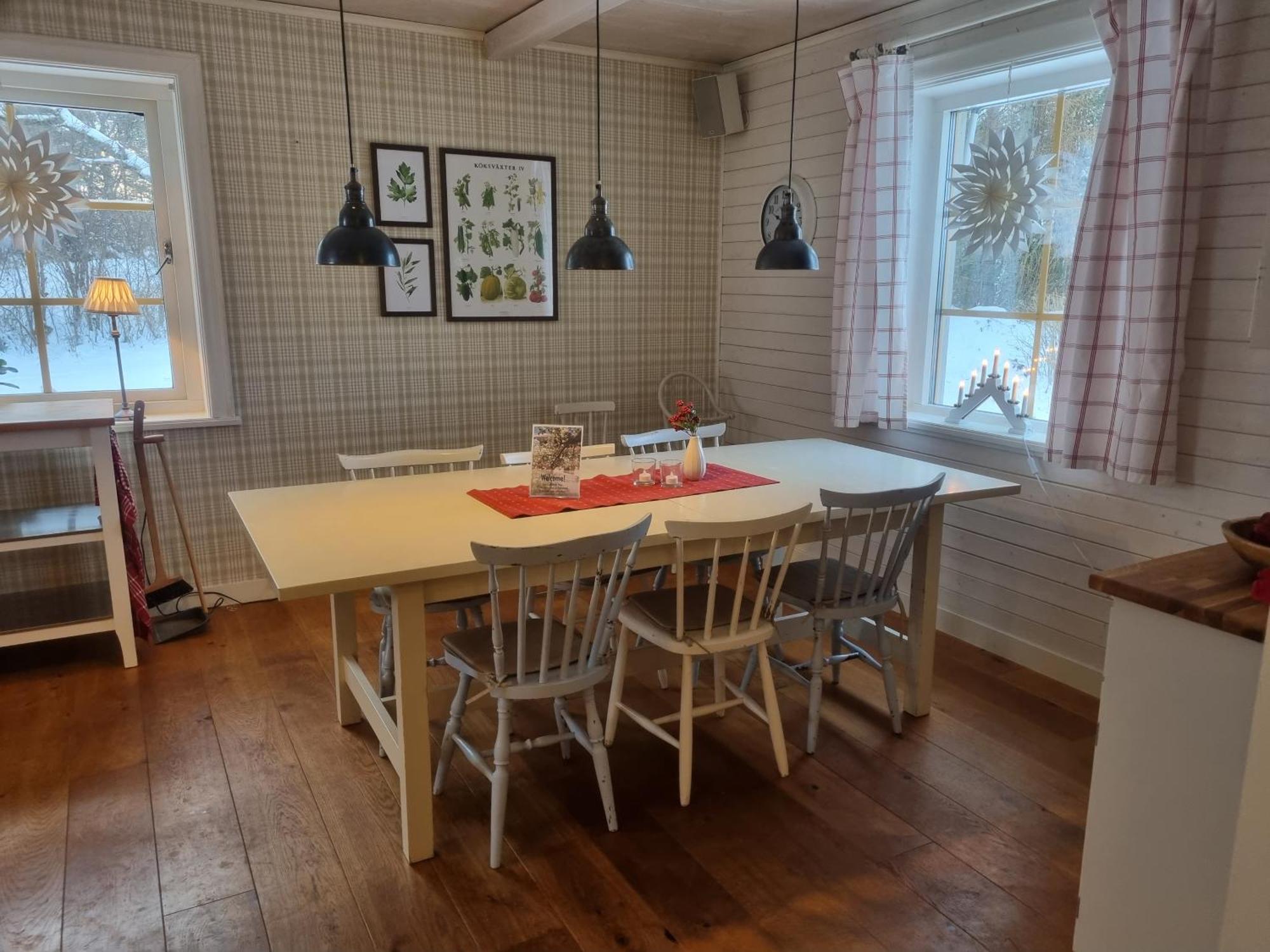 Saellinge House - Cozy Villa With Fireplace And Garden Close To Ουψάλα Εξωτερικό φωτογραφία